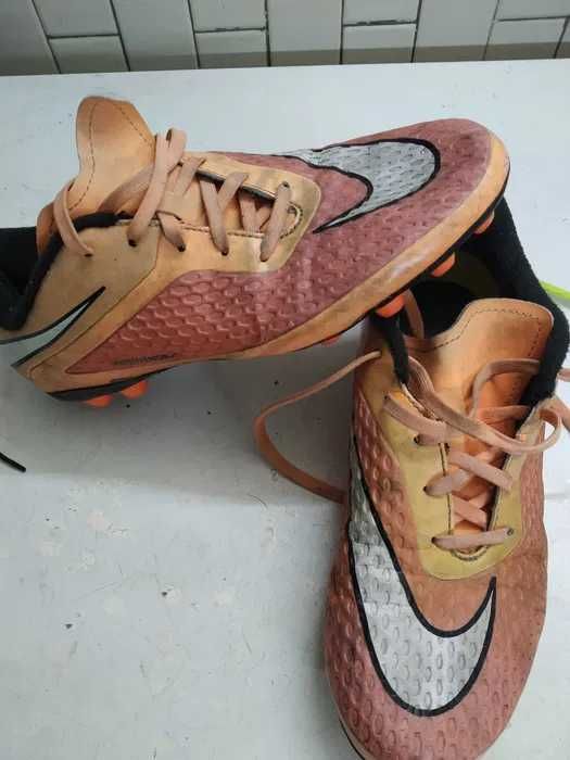 ***3 pares chuteiras nike, nº40 e 38 desocupar***