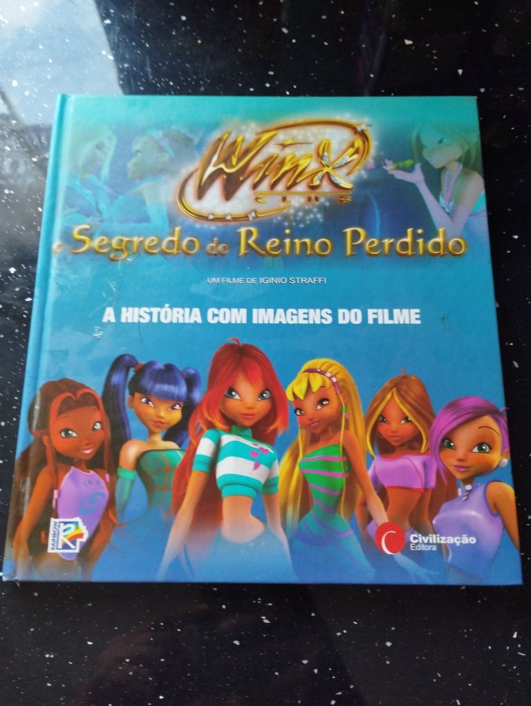 Vende se vários livros de criança