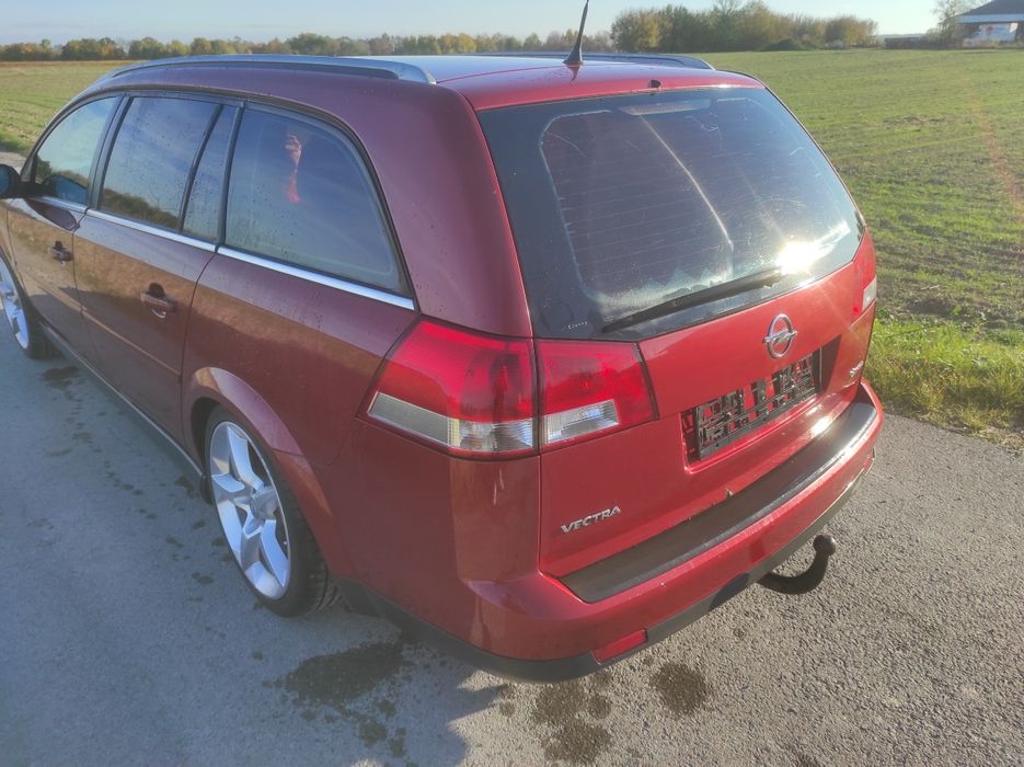 Opel Vectra C na części z50c drzwi hak lampa zderzak  koła  cim carpas