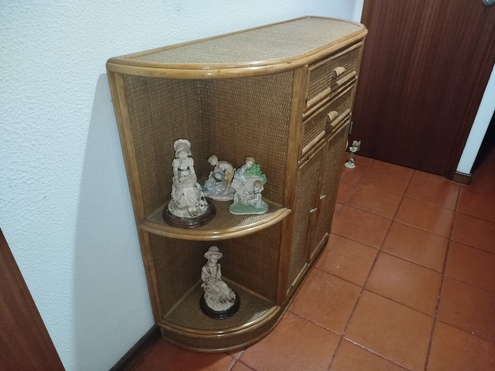 Móvel de madeira
