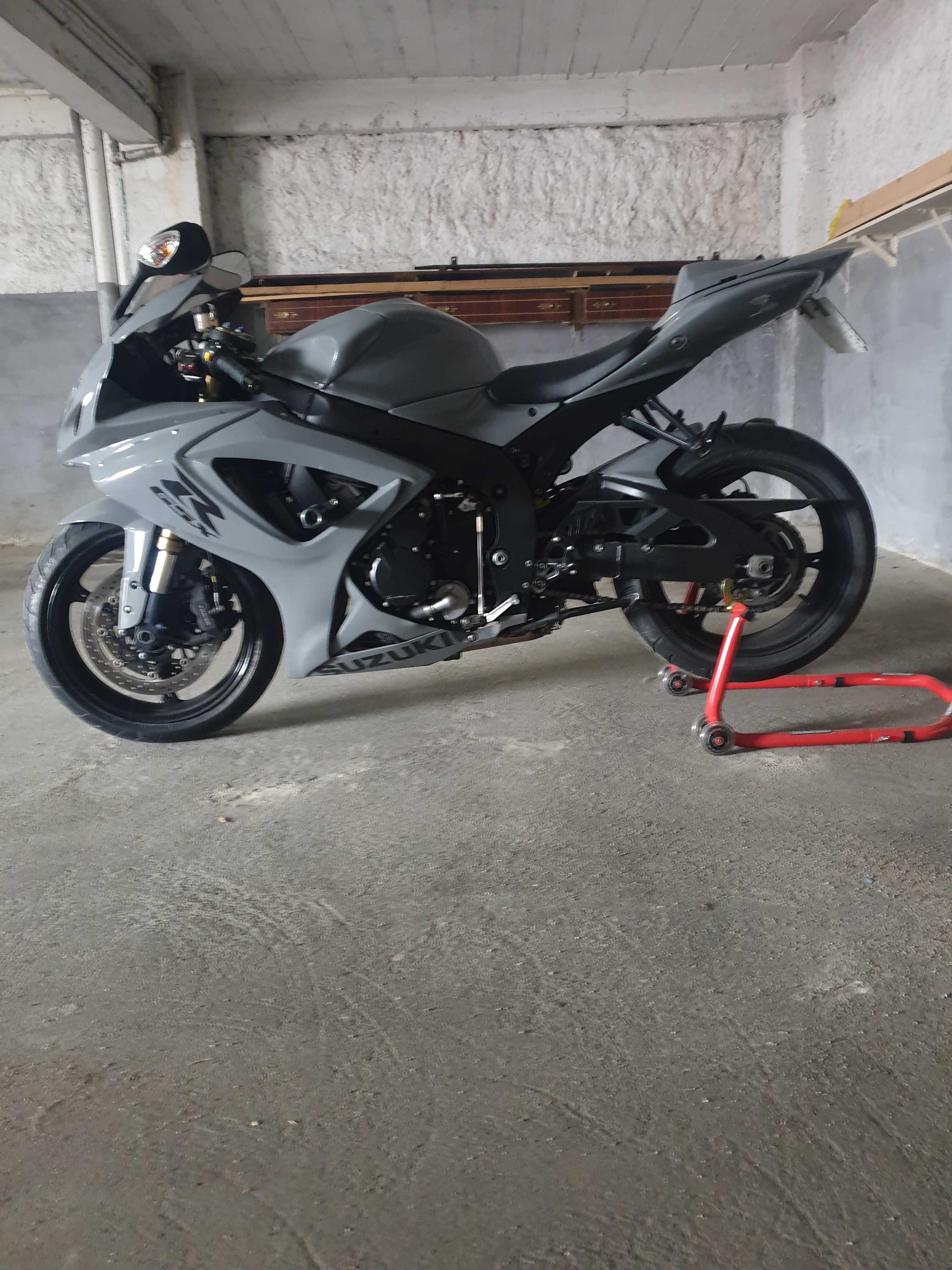 Suzuki gsxr 600 k7