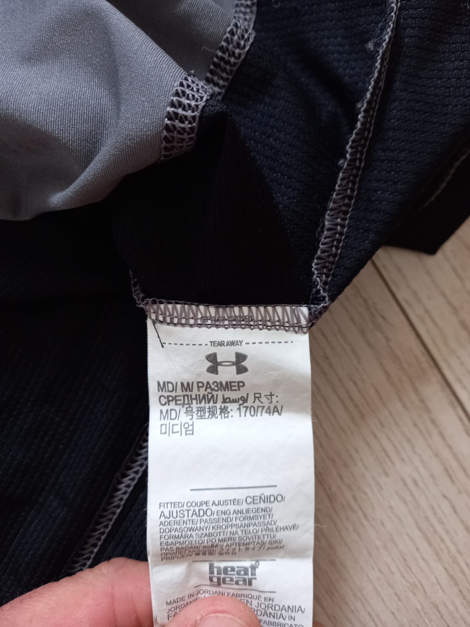 Продам футболку UNDER ARMOUR