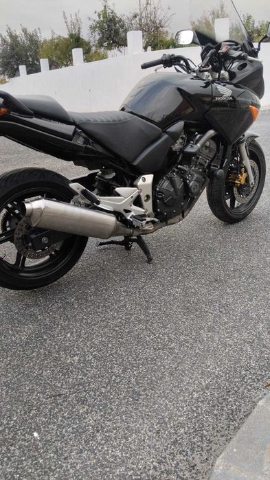 Honda CBF 600 como nova