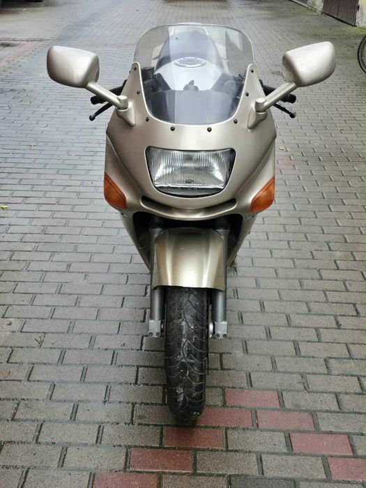 Kawasaki zx 600e