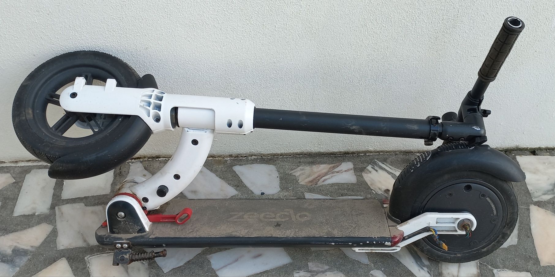 Trotineta eléctrica para peças