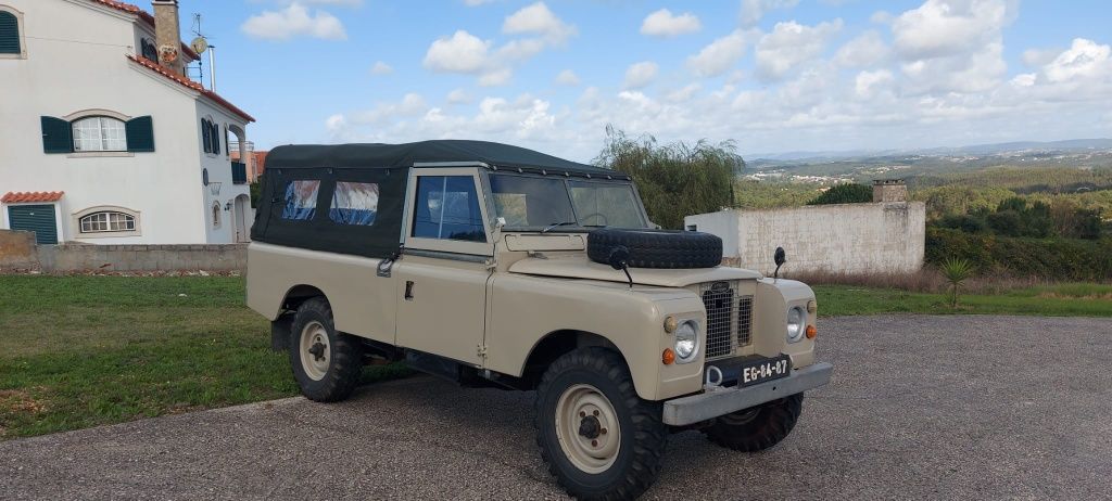 Aluguer Carro Jipe Clássico Land Rover Serie IIA Eventos e Casamentos