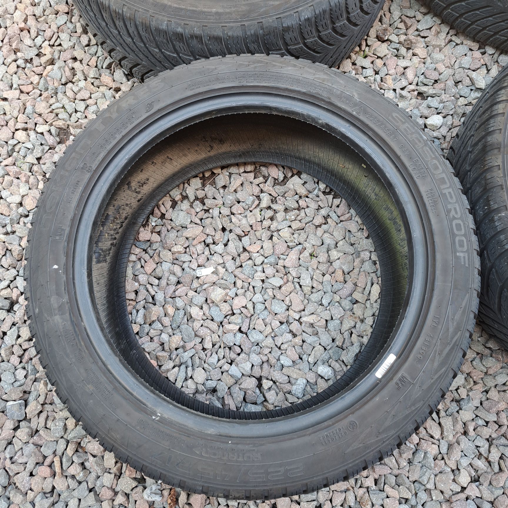 Opony całoroczne R17 225/45/17 Nokian seasonproo  Rok 2022!!