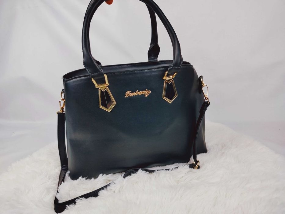 Nowy zestaw torebek w kolorze czarnym do ręki i na ramię