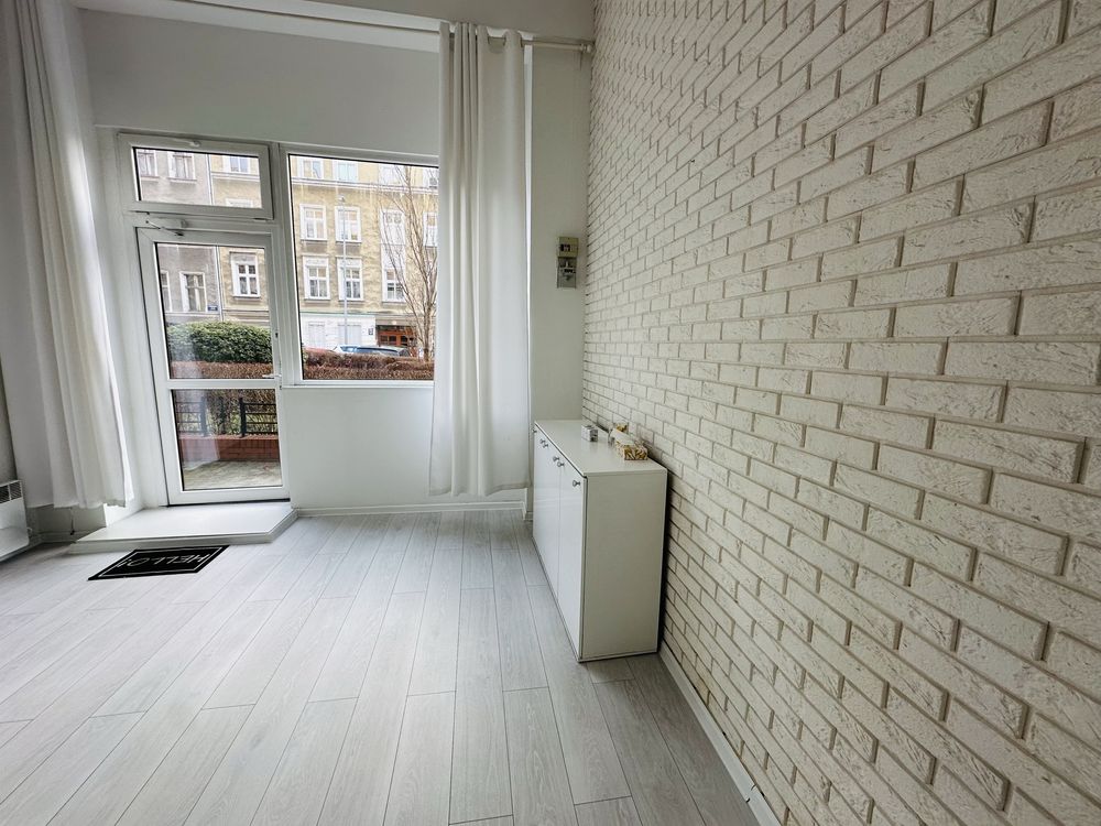 Lokal  uslugowy / studio urody, tatuaży. Biuro itp.
