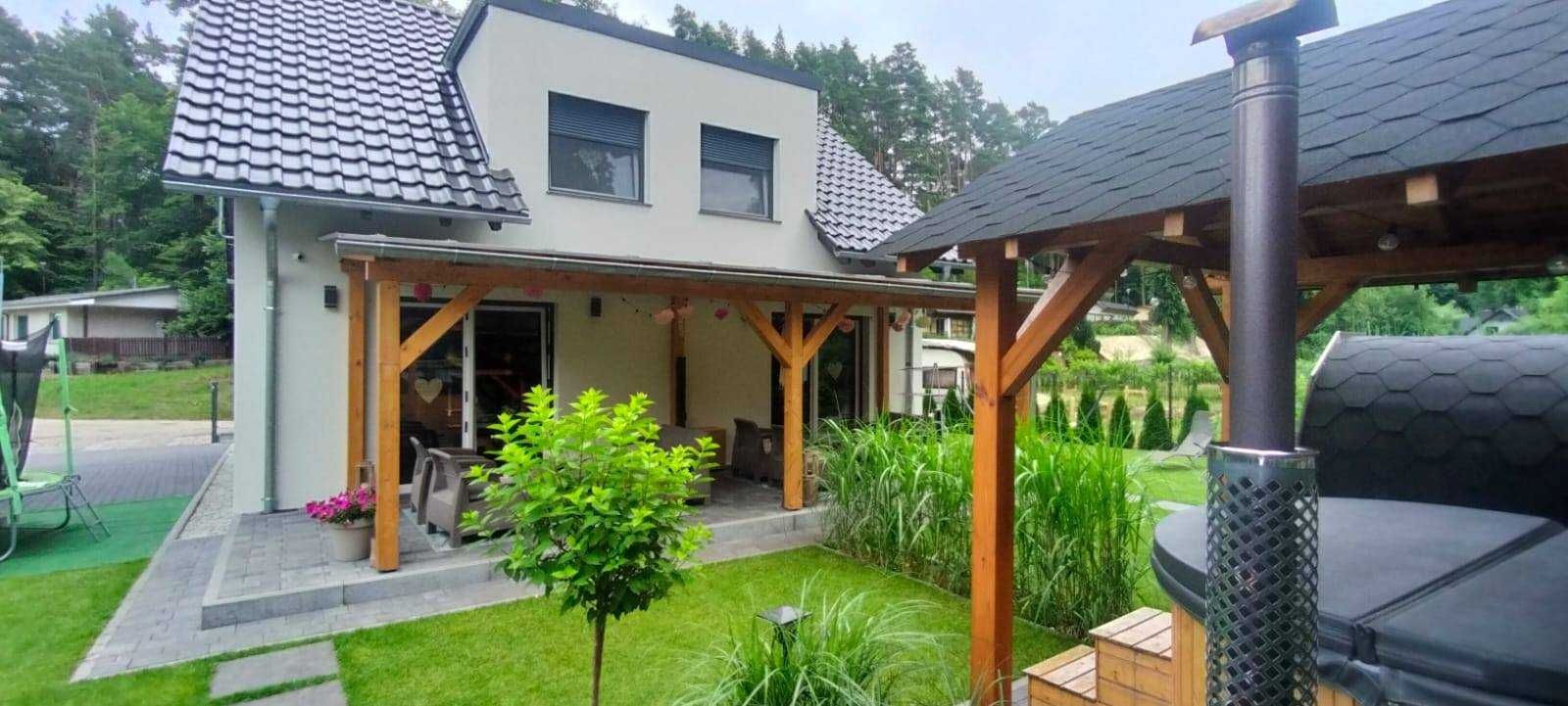 Dom nad jeziorem do wynajęcia, sauna, jakuzzi. Domek letniskowy.