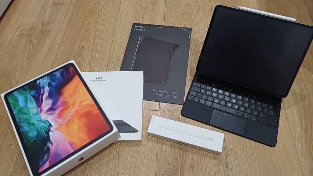 IPad Pro 12.9 inch 4th generation 128GB +ipad magic keyboard + pencil