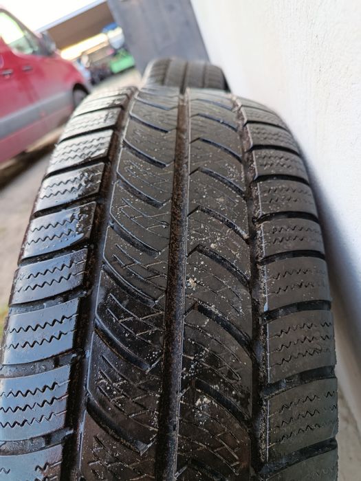 Шини Зимові 2шт 225/70 R15C Continenta VancoWinter 2