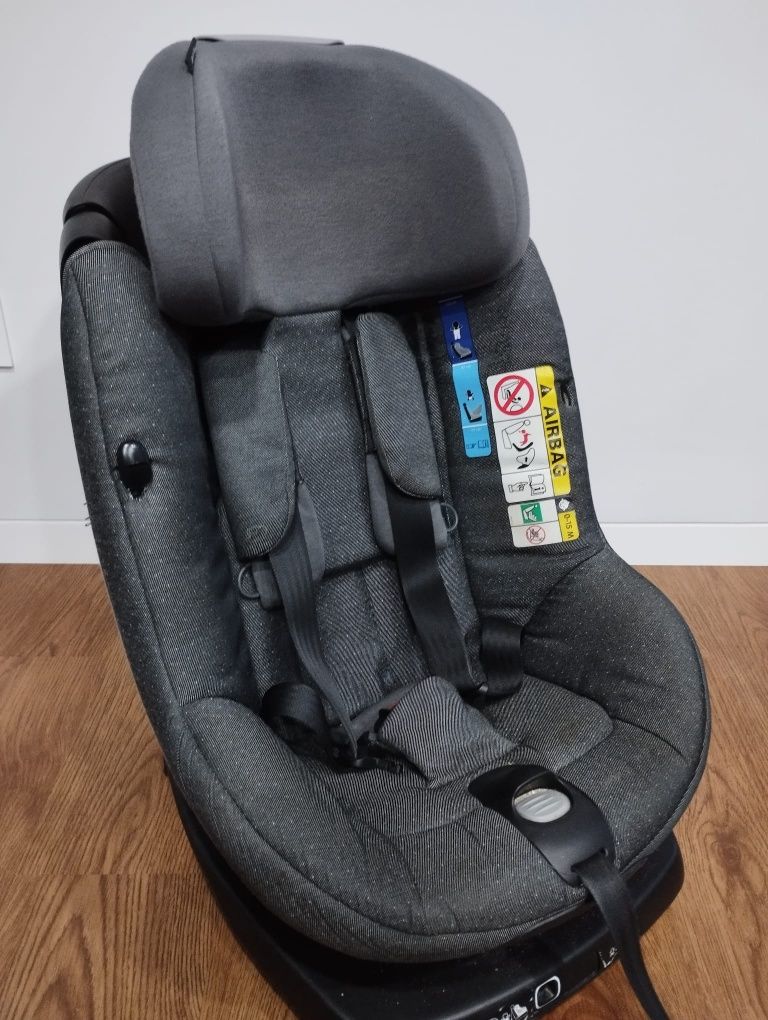 Cadeira Auto I-Size - Bebeconfort AxissFix