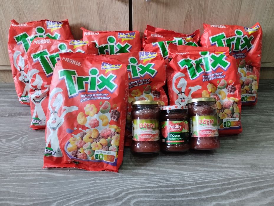 8 paczek płatki śniadaniowe Nestle 350 gr
