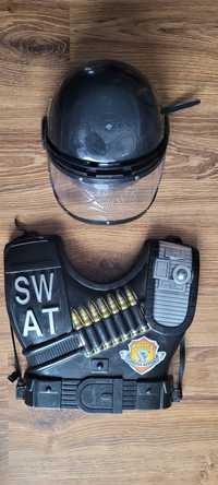 Kamizelka i kask jednostki SWAT