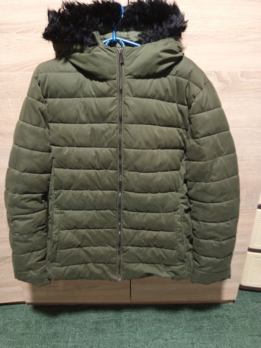 Женская куртка зима 54-56 размер зелёная