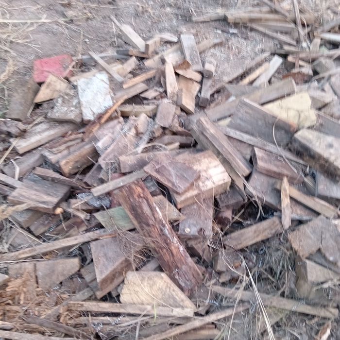 Drewno resztki na opał za darmo oddam