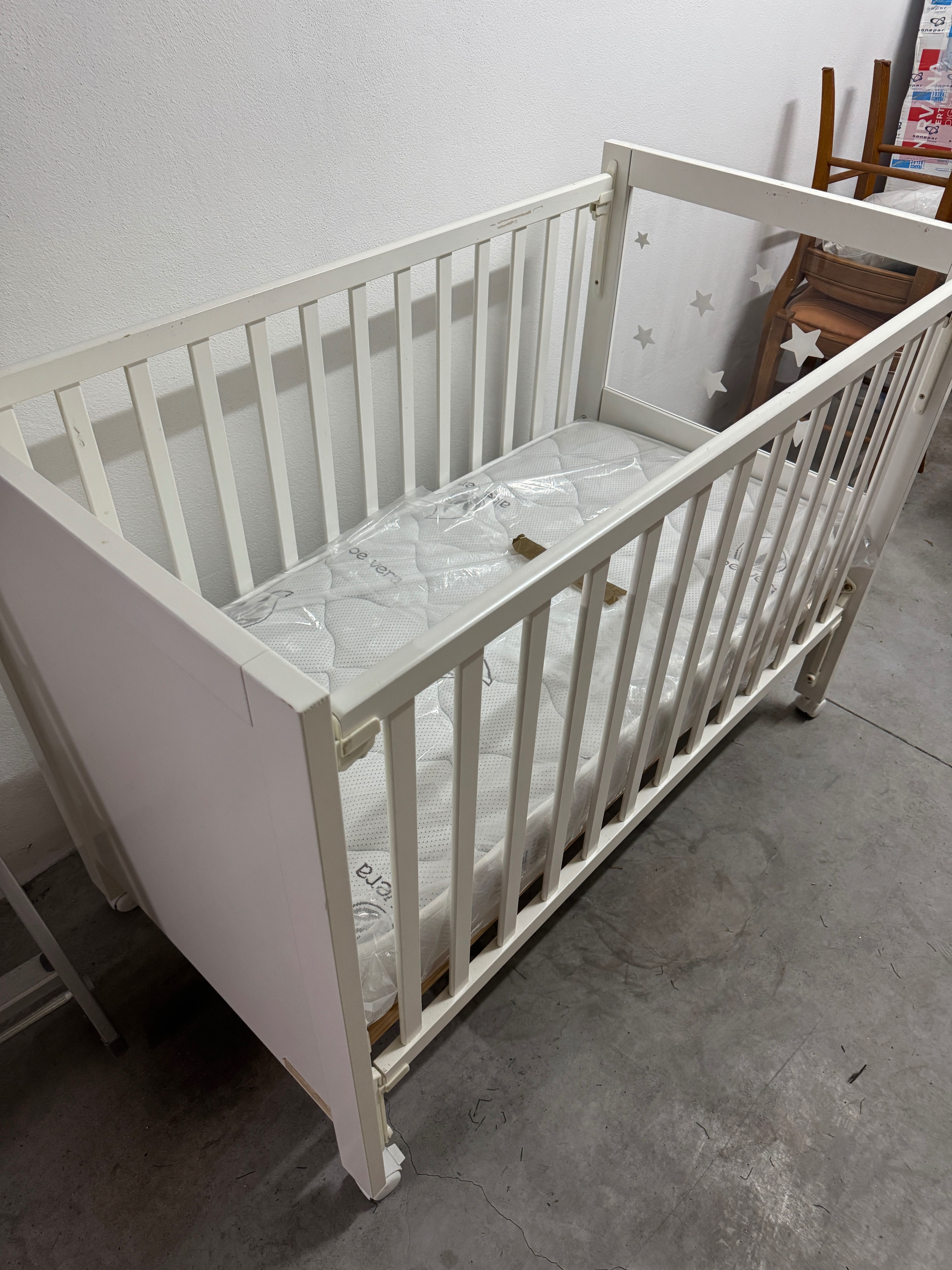 Cama bébé com colchao