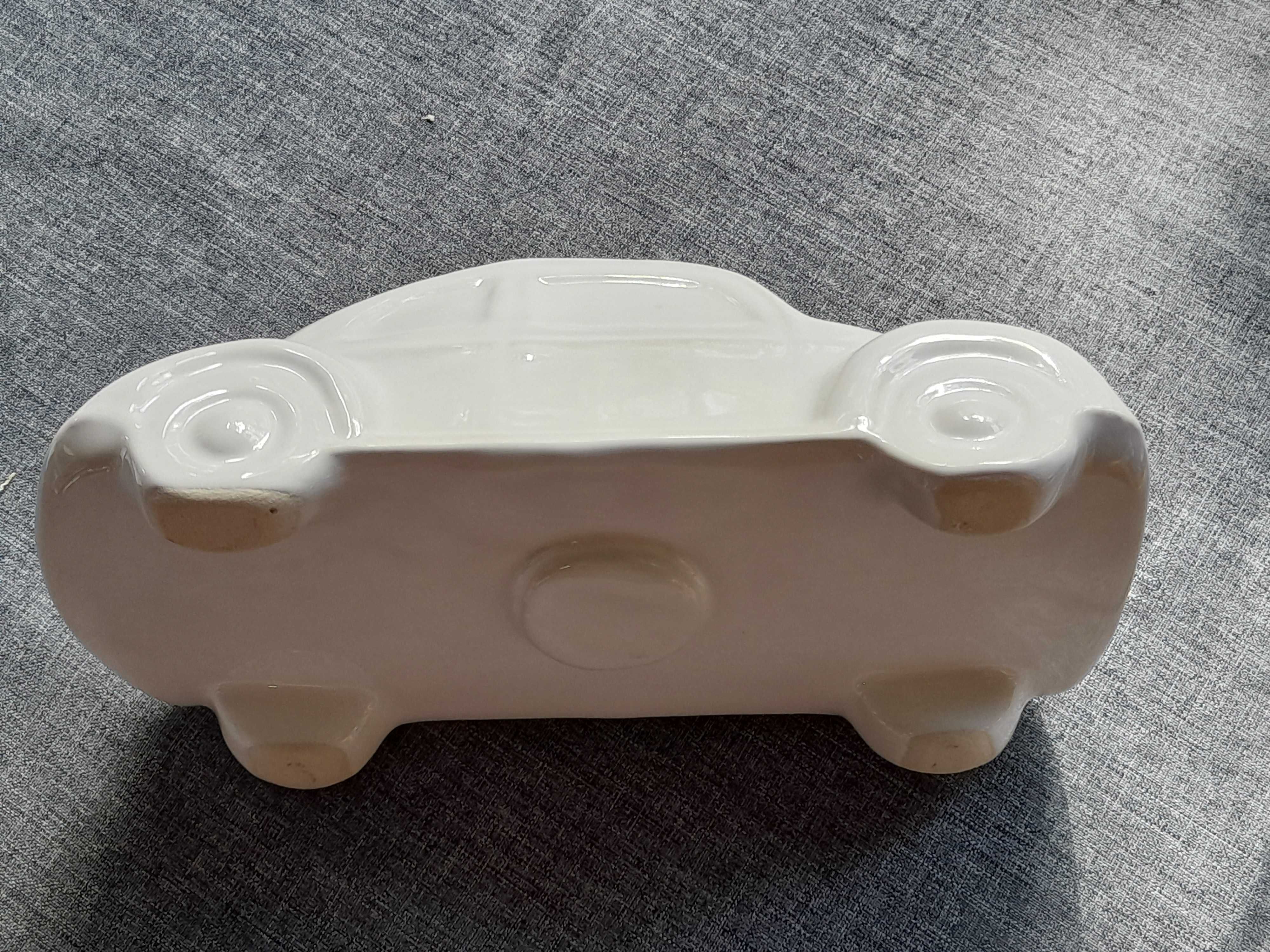 Porcelanowa skarbonka VW Garbus