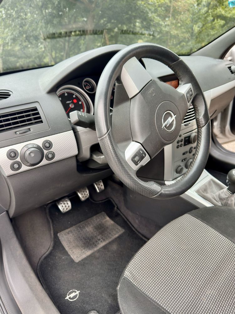 Astra GTC 2 lugares