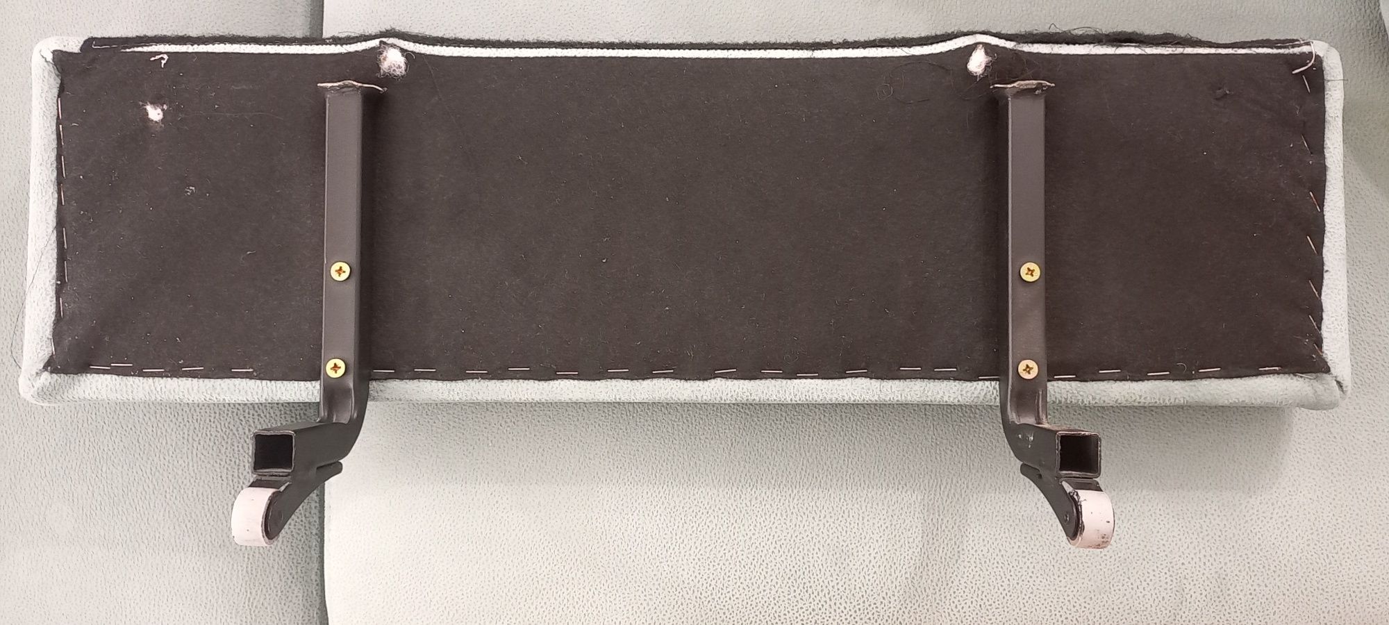 Dou Sofá Chaise Long que NECESSITA ARRANJO