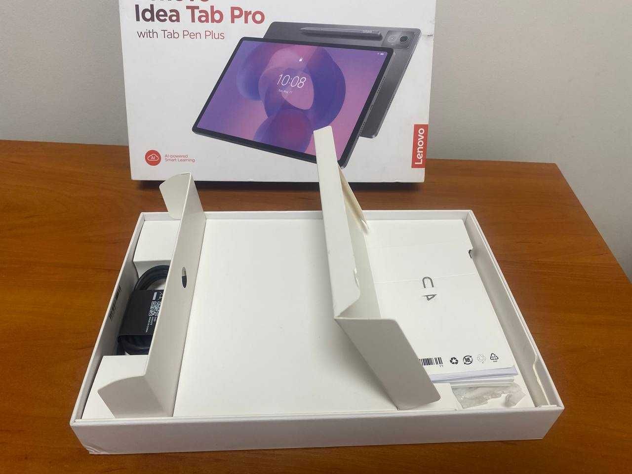 Lenovo Idea Tab Pro – 12.7″ / 8GB RAM / 256GB UFS 4.0
Kolor: Luna Grey