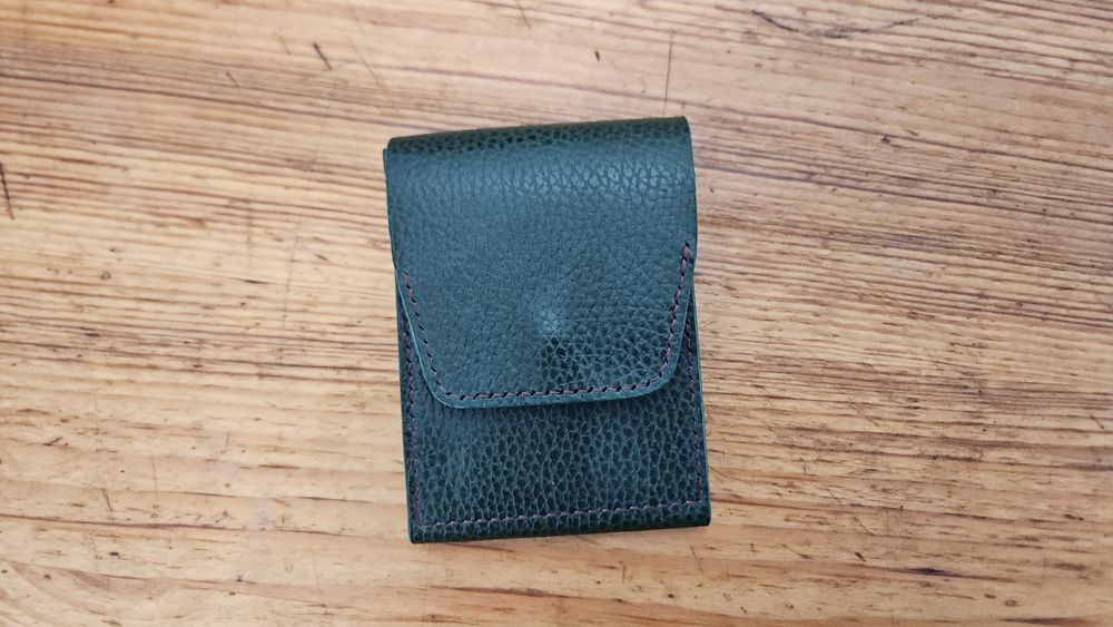 Borubar Skóroszyj - luksusowy portfel z pomysłową bilonówką