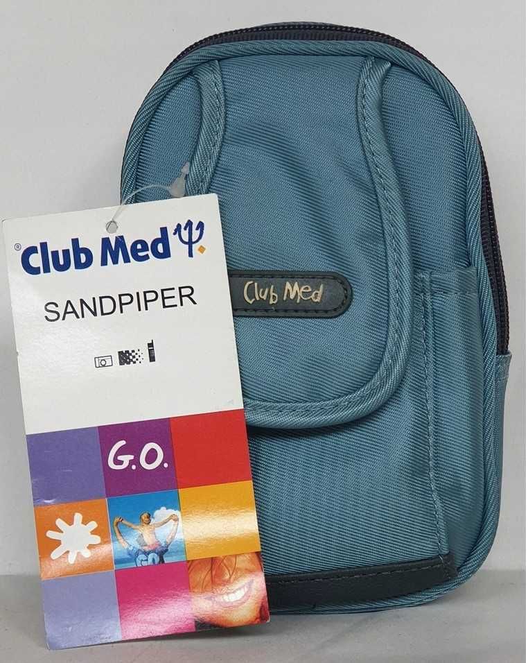 CLUB MED futerał ,etui,pokrowiec kolor niebieski..