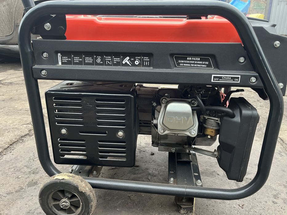 Продам бензиновый генератор