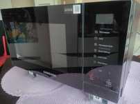 Mikrofalówka pod zabudowę Samsung MG23A7318AK E1 800W z grilem.