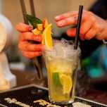 Barman DrinkBar Obsługa barmańska Barmani wesele urodziny osiemnastka