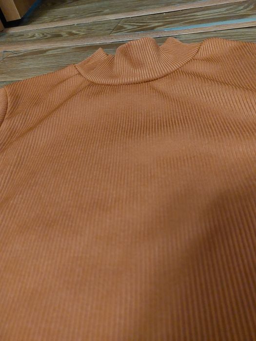 Продам водолазку женскую, кофту женскую,водолазку в рубчик женскую