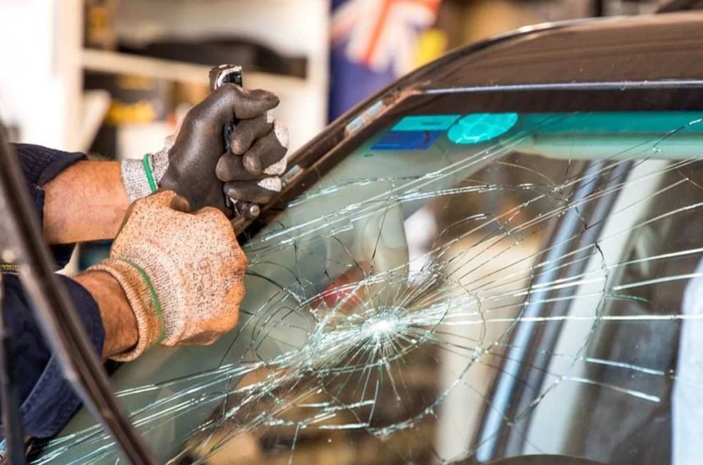 Заміна автоскла • Київ / Область. Тонування автоскла