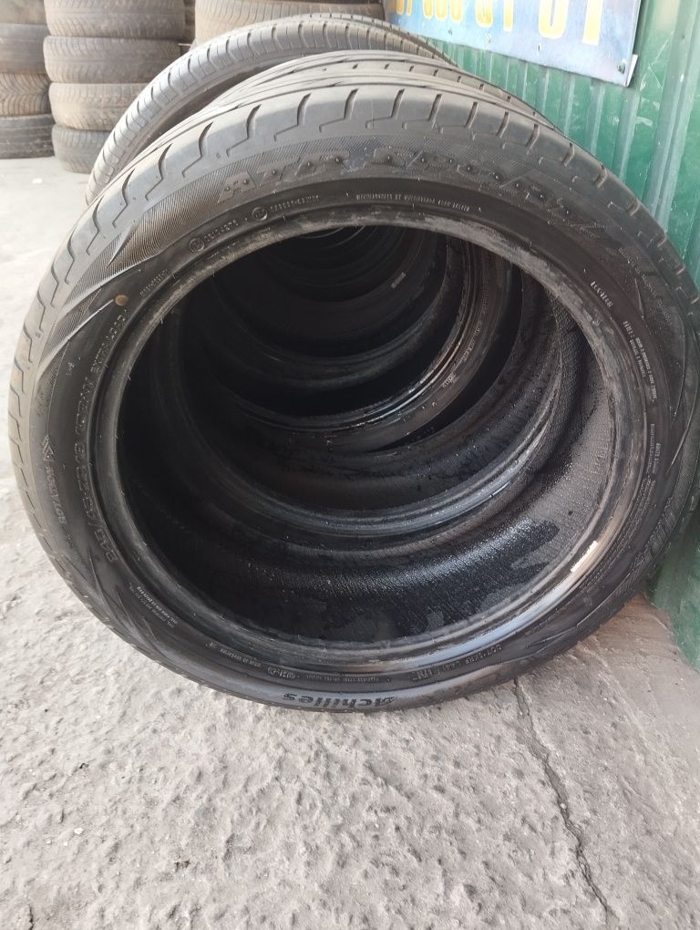 Пара шин Achilles 245/45/19
