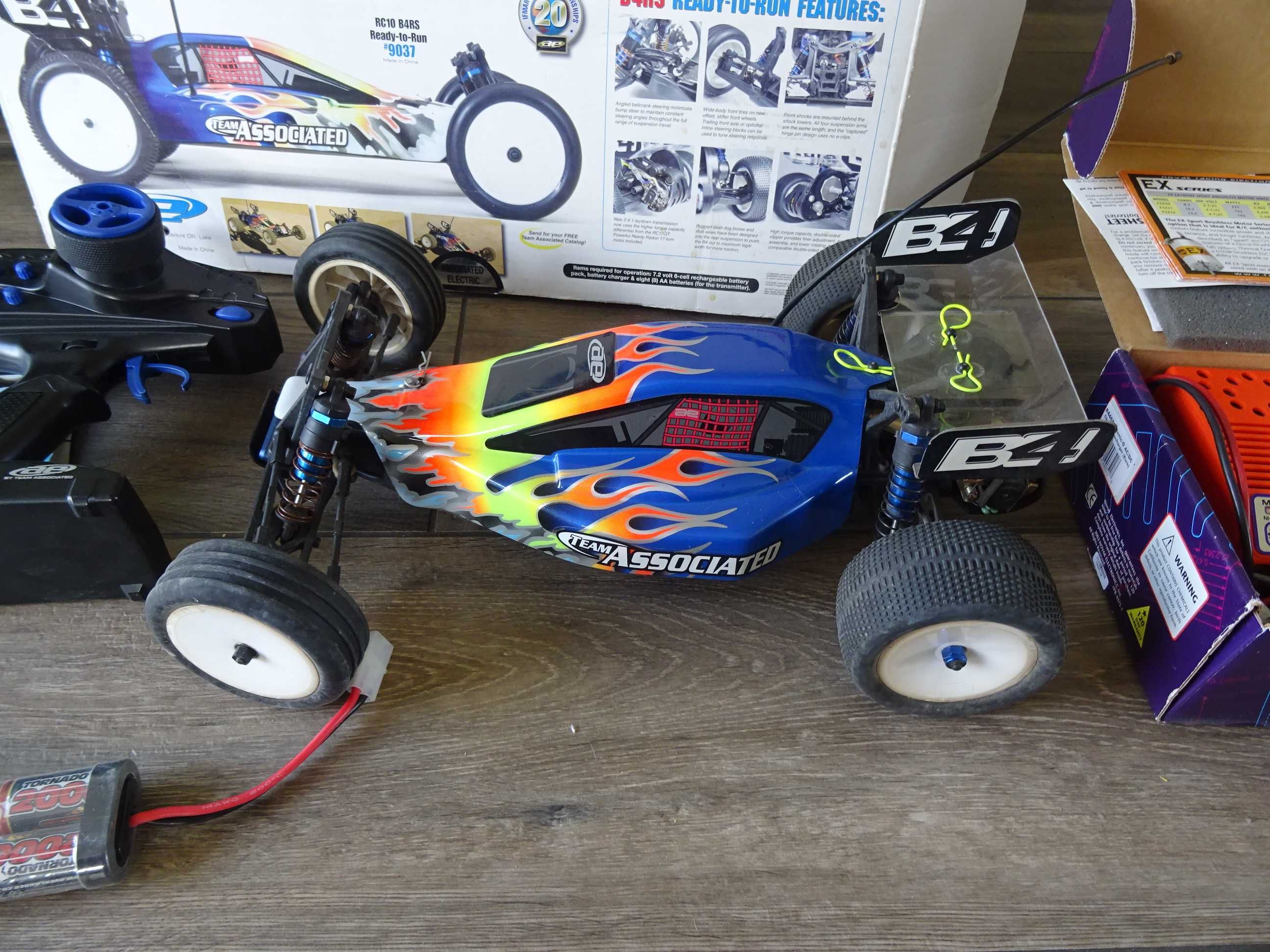 Samochód  sterowany RC 2WD Team Associated B4RS, stan idealny