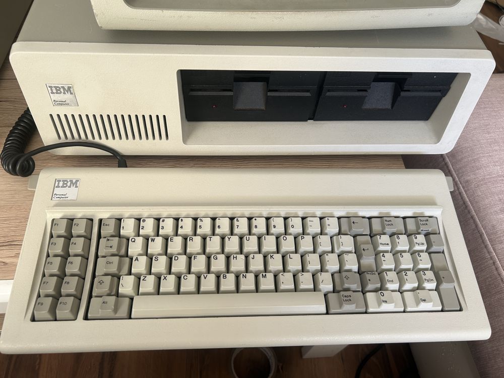 Komputer IBM model 5150 orginalny zestaw.