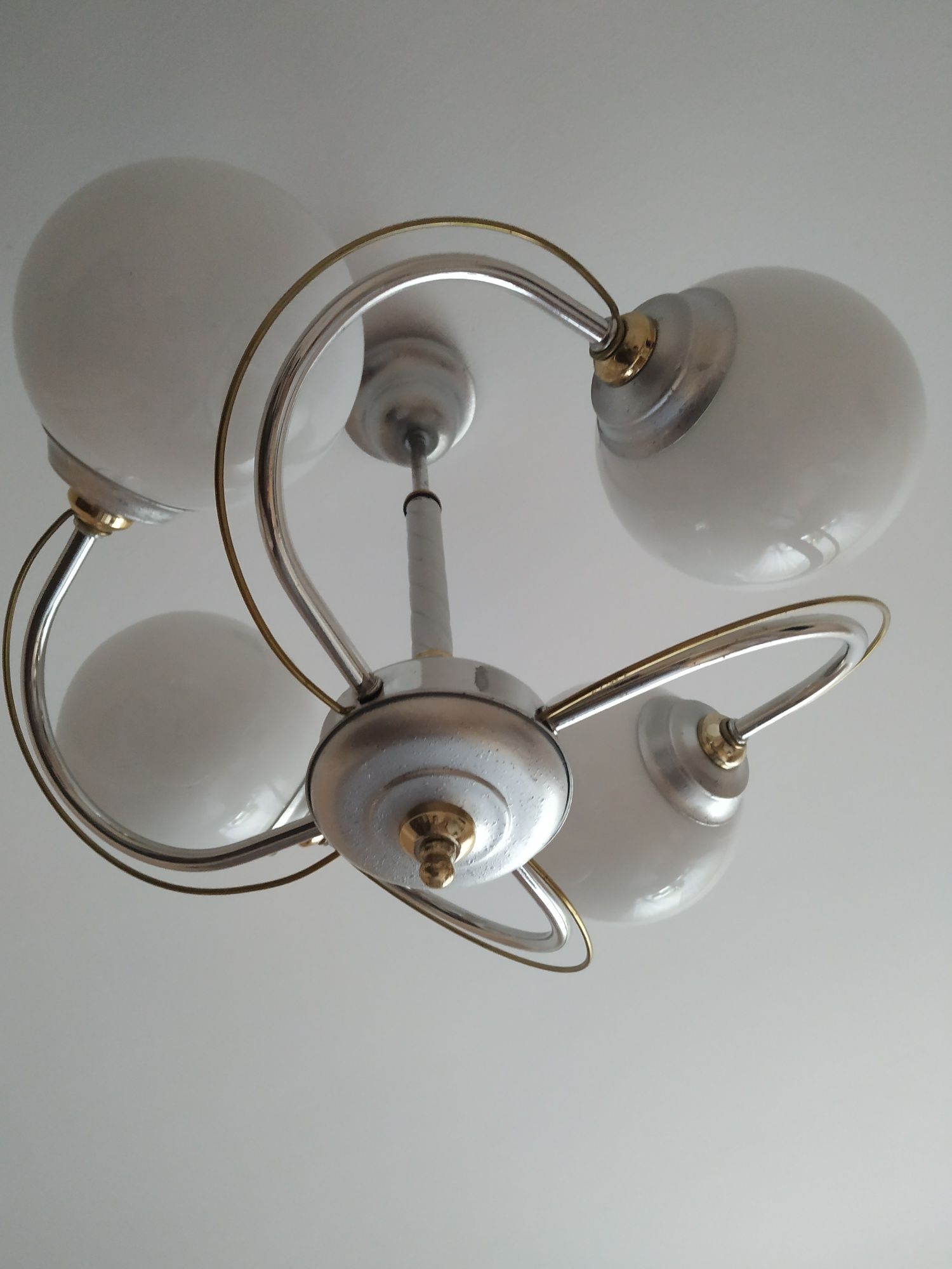 Żyrandol lampa oświetlenie