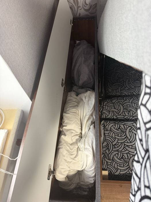 Диван у стані нового | Тумба, сховище, подушки