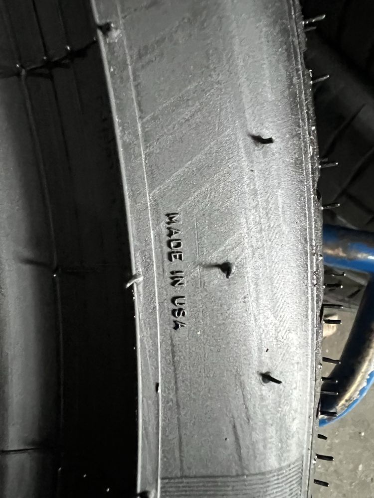 275/35/21+245/40/21 R21 Pirelli PZero PZ4 4шт нові