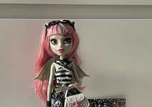 Lalka Monster High - Rochelle Goyle