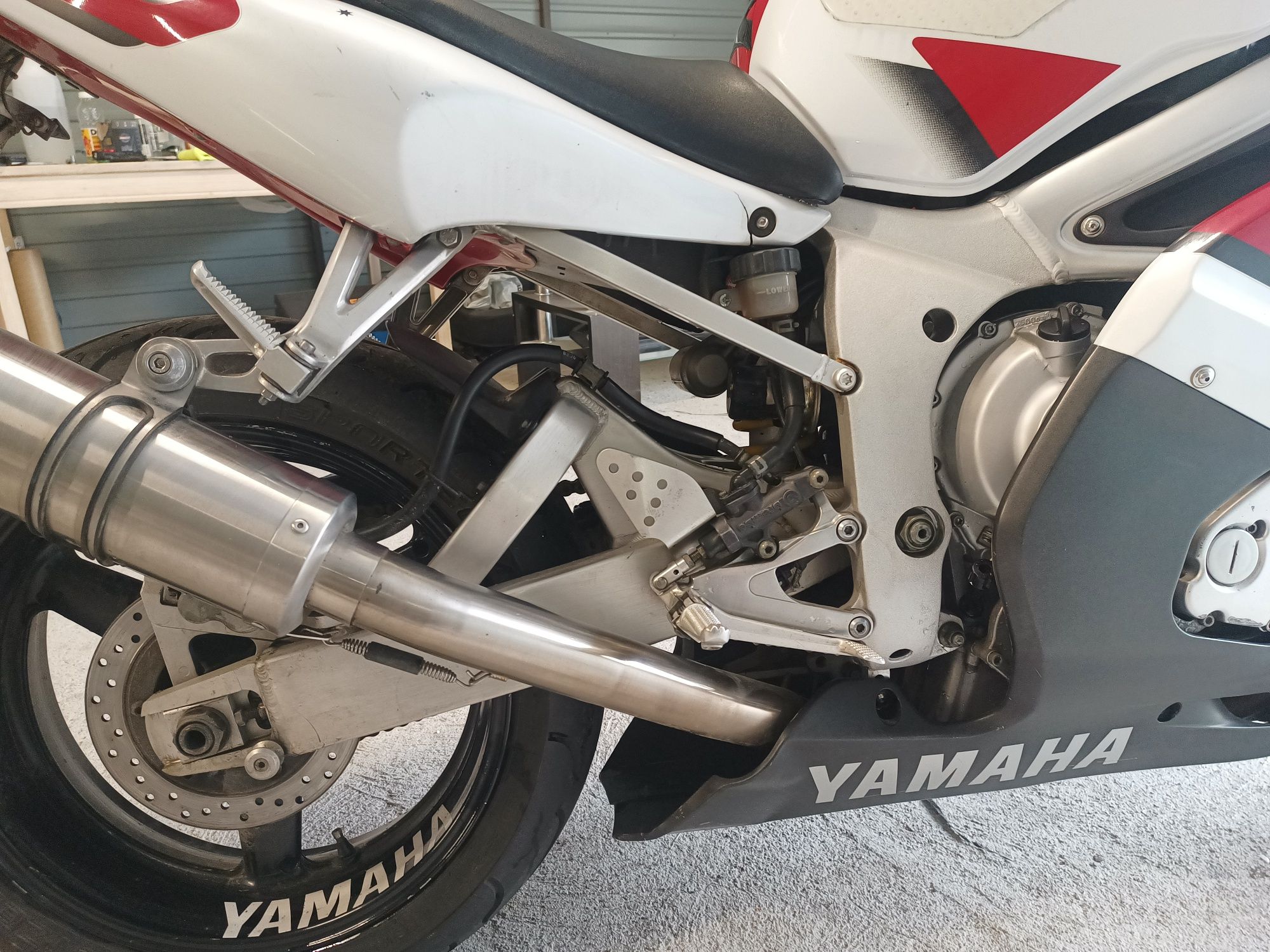 Yamaha yzf R6 RJ03 600