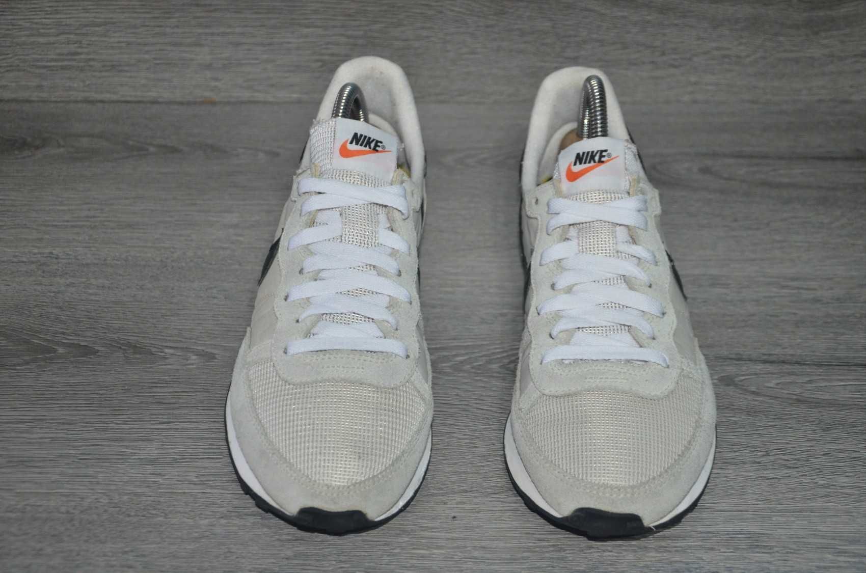 Продам кросівки Фірма  Nike Challenger