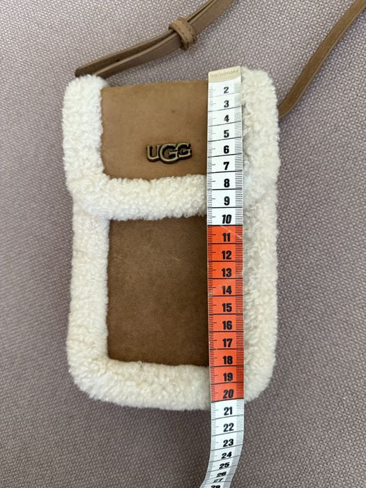 Сумочка чохол для телефона Ugg