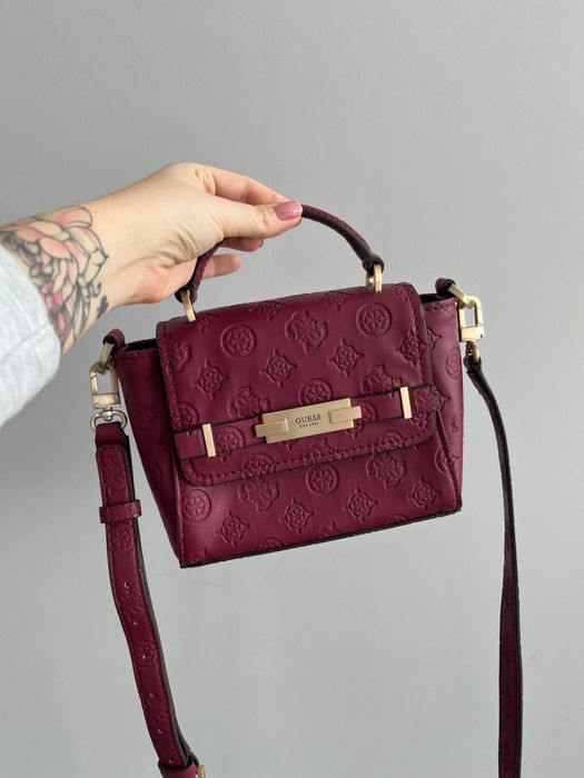 Сумочка Guess як нова. Носила один раз