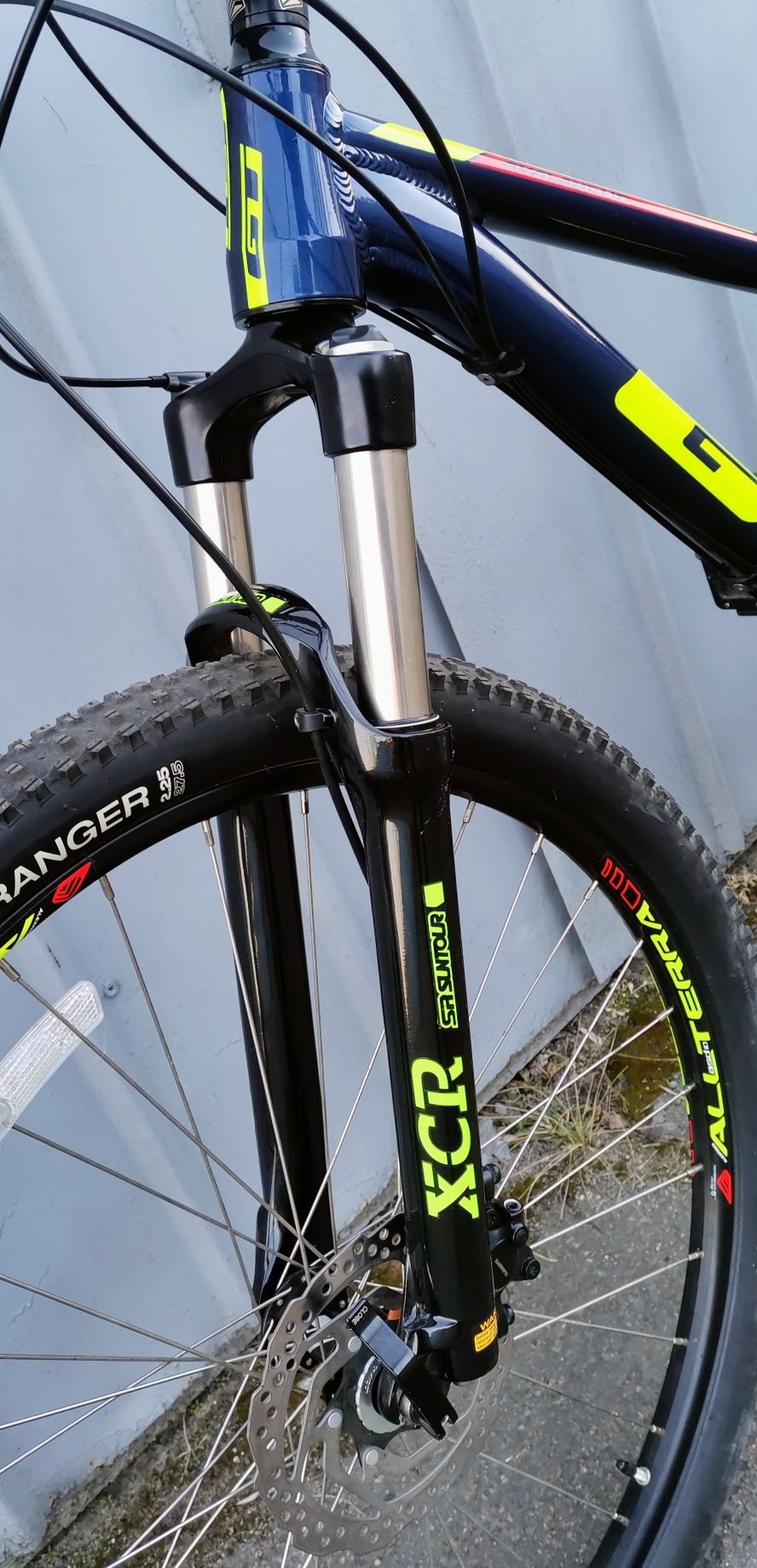 Американський велосипед GT Avalanche Elite на 27.5 колесах. Розмір S.