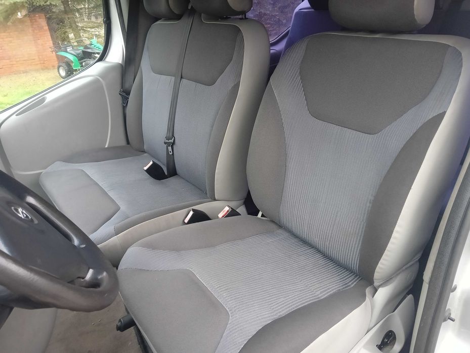 Opel Vivaro 2.0tdci 6 osób brygadówka lift