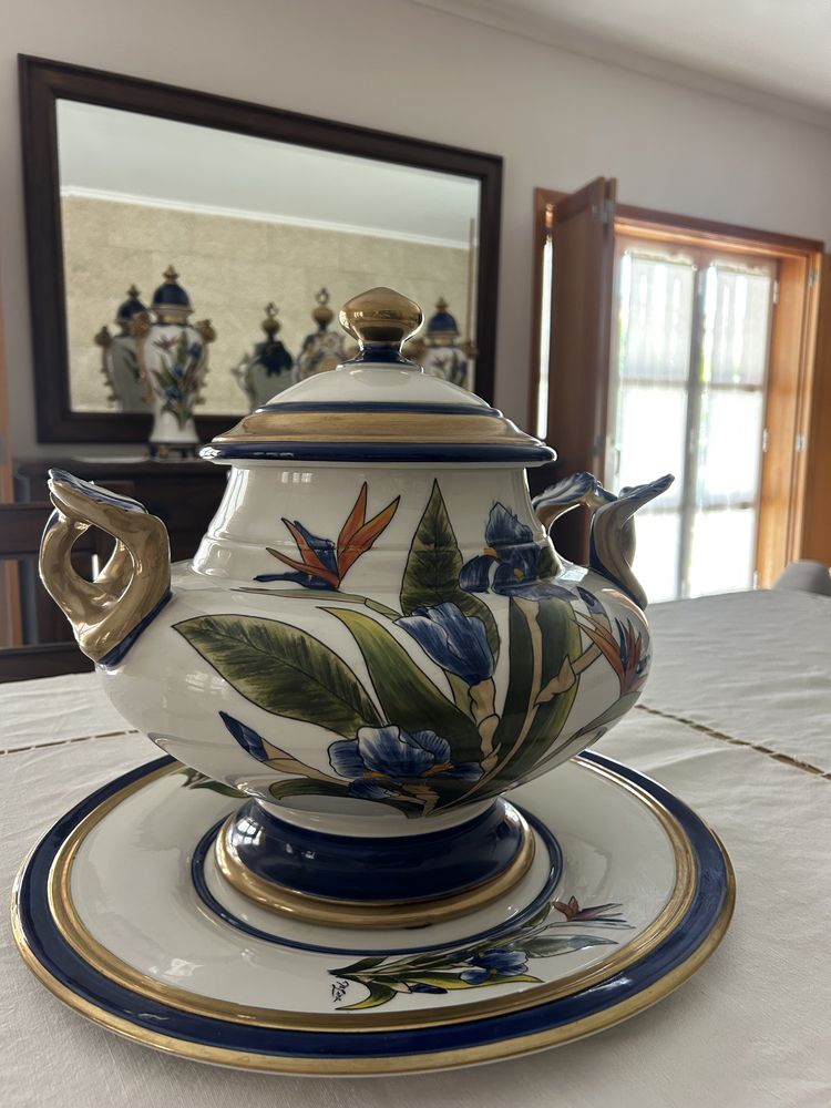 Porcelana Pintada à Mão - Galo d’ouro