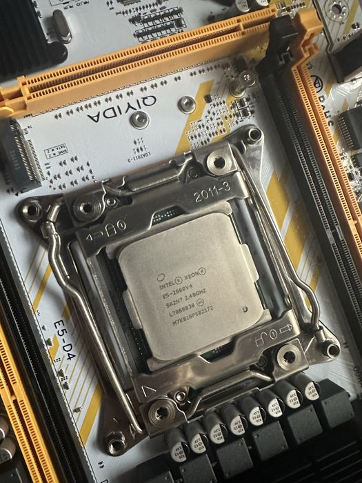 Xeon 2680 v4 + motherboard qiyida x99 GB/T26572-2011 DDR4