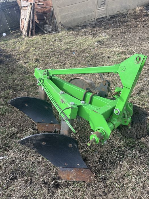 Двохкорпусний плуг Bomet до Т 25, Китайця. Із пластиковими полицями.