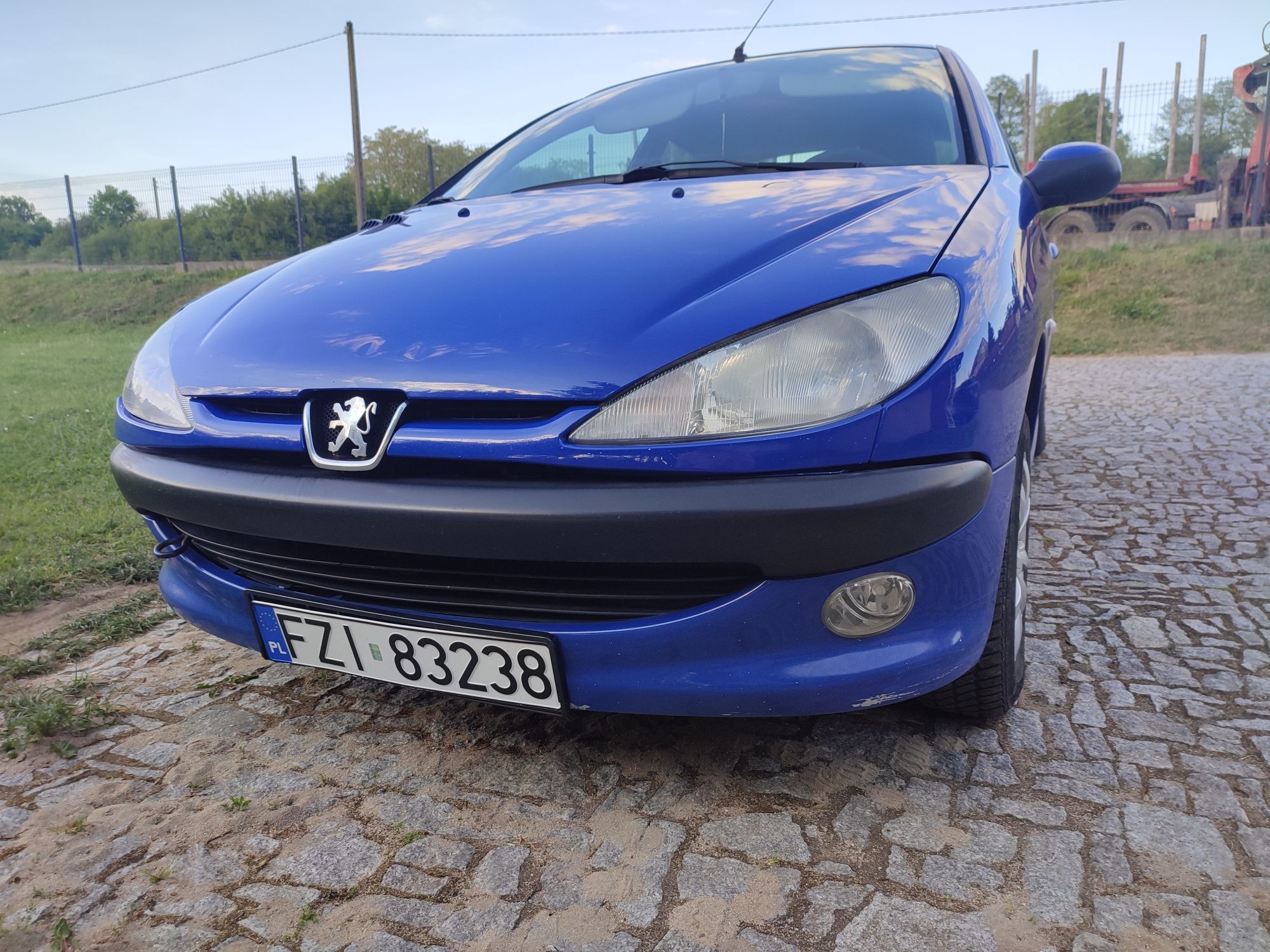 Peugeot 206 rok 2002 benzyna 1.1 60 KM